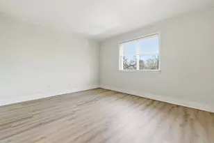 382 Oak Trails Rd, Des Plaines, IL 60016 - Photo 11