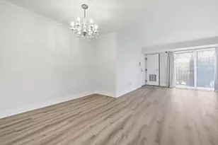 382 Oak Trails Rd, Des Plaines, IL 60016 - Photo 5