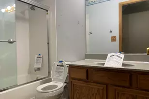 2472 Fox Dr, Aurora, IL 60506 - Photo 9