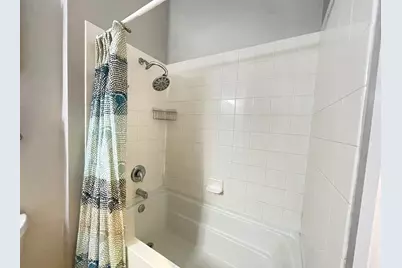 2323 W Pershing Road #421, Chicago, IL 60609 - Photo 9