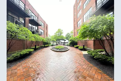 2323 W Pershing Road #421, Chicago, IL 60609 - Photo 13