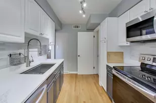 1015 Frances Pkwy, Park Ridge, IL 60068 - Photo 9