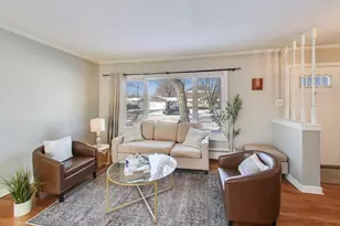 1015 Frances Pkwy, Park Ridge, IL 60068 - Photo 3