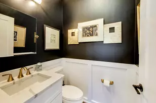 347 E 44th St, Chicago, IL 60653 - Photo 17