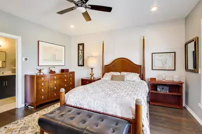 347 E 44th Street, Chicago, IL 60653 - Photo 21