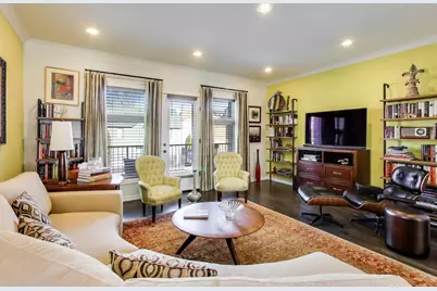 347 E 44th Street, Chicago, IL 60653 - Photo 7