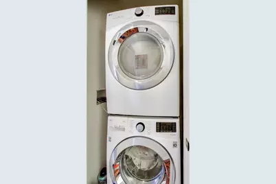 347 E 44th Street, Chicago, IL 60653 - Photo 31