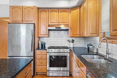 1056 N Marshfield Avenue #3, Chicago, IL 60622 - Photo 9