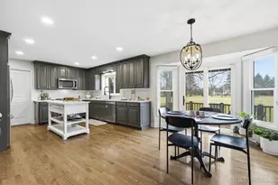 7N108 Hastings Dr, Saint Charles, IL 60175 - Photo 7