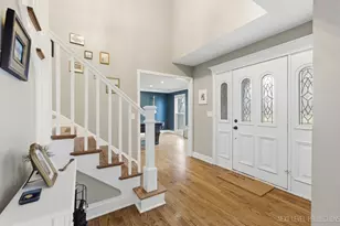 7N108 Hastings Dr, Saint Charles, IL 60175 - Photo 5