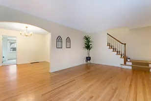 1927 Warren St, Evanston, IL 60202 - Photo 3