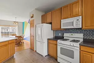 2143 Derby Ln, Belvidere, IL 61008 - Photo 13