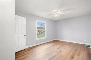 1182 E Barberry Ln, Palatine, IL 60074 - Photo 19