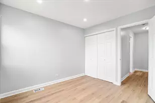 1182 E Barberry Ln, Palatine, IL 60074 - Photo 17