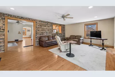 515 W 2nd Street, Genoa, IL 60135 - Photo 7