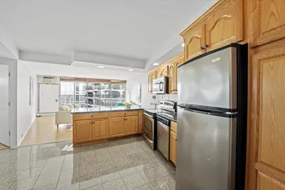 300 N State Street #5235, Chicago, IL 60654 - Photo 7