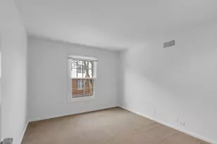 520 Shorely Dr, Barrington, IL 60010 - Photo 11