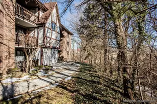 8415 W 95th St, Hickory Hills, IL 60457 - Photo 35