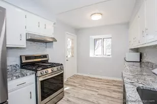 8415 W 95th St, Hickory Hills, IL 60457 - Photo 11