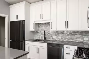 10820 Kathleen Ct, Palos Hills, IL 60465 - Photo 11