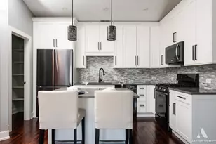 10820 Kathleen Ct, Palos Hills, IL 60465 - Photo 9