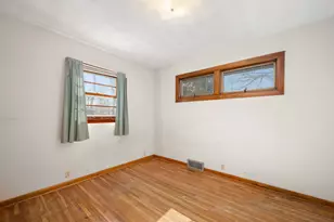 212 Kishwaukee Dr, Sycamore, IL 60178 - Photo 17