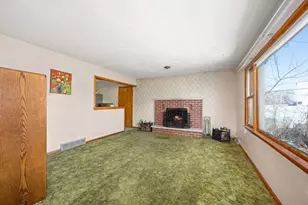 212 Kishwaukee Dr, Sycamore, IL 60178 - Photo 11