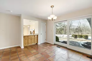 23 Old Barrington Ct, Lake Barrington, IL 60010 - Photo 7