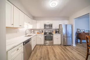 714 Walnut Dr, Darien, IL 60561 - Photo 13