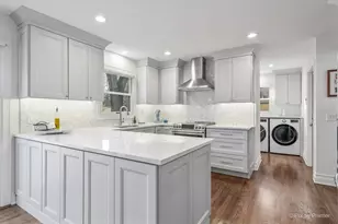 315 Minear Dr, Libertyville, IL 60048 - Photo 11