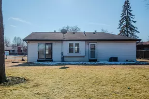 5742 Woodgate Dr, Matteson, IL 60443 - Photo 5