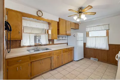 702 Willow Drive, Chicago Heights, IL 60411 - Photo 7