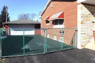 702 Willow Dr, Chicago Heights, IL 60411 - Photo 17