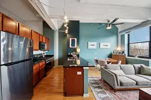 2323 W Pershing Rd, Chicago, IL 60609 - Photo 11