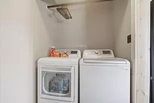 709 E Meade St, Pontiac, IL 61764 - Photo 25