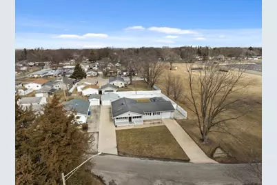 709 E Meade Street, Pontiac, IL 61764 - Photo 31