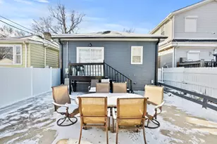 9133 S Racine Ave, Chicago, IL 60620 - Photo 19