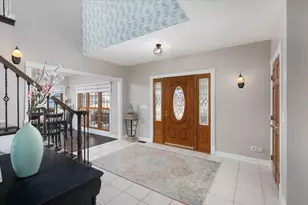 9S271 Stearman Dr, Naperville, IL 60564 - Photo 5