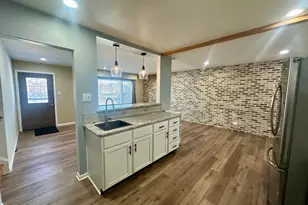 811 E 169th Pl, South Holland, IL 60473 - Photo 7