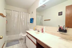 745 W Streamwood Blvd, Streamwood, IL 60107 - Photo 15