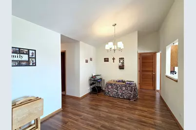 745 W Streamwood Boulevard #B, Streamwood, IL 60107 - Photo 9