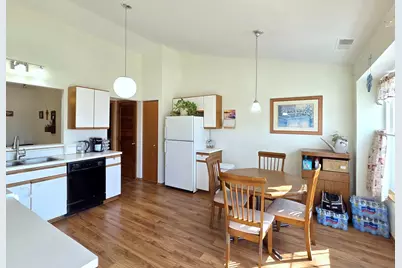 745 W Streamwood Boulevard #B, Streamwood, IL 60107 - Photo 5