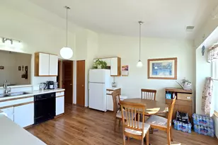 745 W Streamwood Blvd, Streamwood, IL 60107 - Photo 5