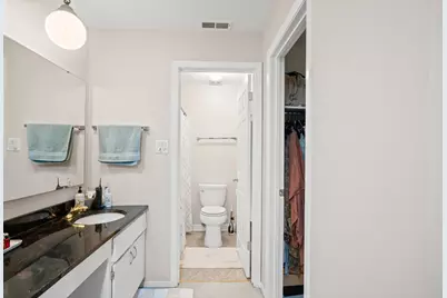 840 Sheldon Court #B, Wheaton, IL 60189 - Photo 5