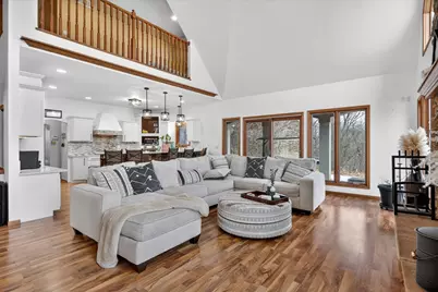 638 W Cedarville Road, Freeport, IL 61032 - Photo 11