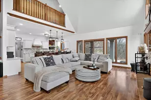 638 W Cedarville Rd, Freeport, IL 61032 - Photo 11