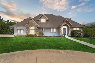 638 W Cedarville Rd, Freeport, IL 61032 - Photo 1