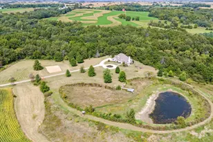 638 W Cedarville Rd, Freeport, IL 61032 - Photo 5