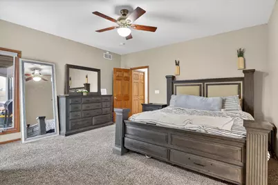 638 W Cedarville Road, Freeport, IL 61032 - Photo 21