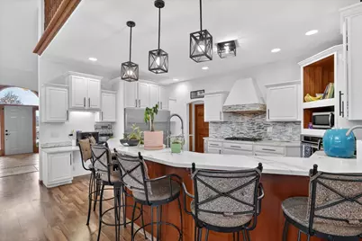 638 W Cedarville Road, Freeport, IL 61032 - Photo 17